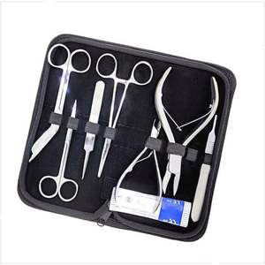 Nuevo Kit de Sutura Profesional para Estudiantes, 7 Piezas, Porta Bisturís, Pinzas para Tejidos, Tijeras para Iris, con Estuche de Cuero PU - Product Image 4