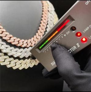 Collar de Plata de Ley 925 con Cadena Cubana Estilo Hip Hop, Colgante con Incrustaciones de Diamantes VVS, Moissanita Redonda de Corte Brillante Personalizada - Product Image 2