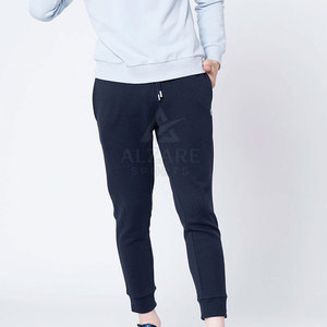 Pantalon de jogging au design simple et en matière respirante, avec une doublure douce et un tissu extérieur résistant. - Product Image 4