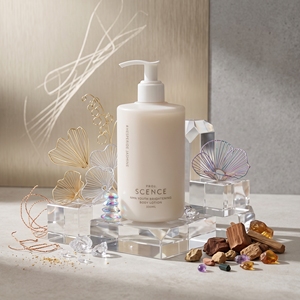 Loción corporal aromática de flor de naranja de <span class=keywords><strong>la</strong></span> <span class=keywords><strong>mejor</strong></span> calidad, venta directa de fábrica, <span class=keywords><strong>hidratante</strong></span> corporal que ilumina el aroma. - Product Image 1