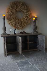Buffet rustique en chêne brossé, armoire à trois portes, console de rangement en bois de récupération vintage, meuble de ferme, décoration intérieure - Product Image 3