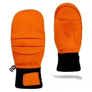 Mitaines thermiques orange avec revers noir pour les sports d'hiver en plein air, gants chauds en polyester doublés de fausse fourrure - Product Image 1