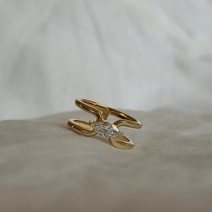 Bague double bande en or massif 14 carats avec diamant taille marquise de 0,50 carat, cultivé en laboratoire, bijou raffiné pour occasions festives - Product Image 3