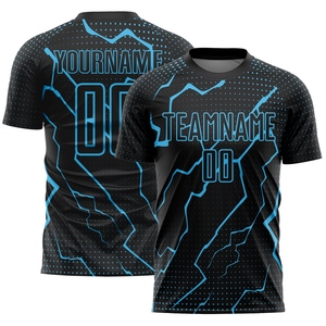 Uniforme de Fútbol Sublimado Personalizado de Primera Calidad, Color Negro y Azul Cielo con Rayos, Venta al Por Mayor Directa de Fábrica - Product Image 1