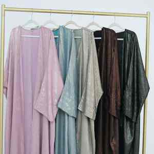 Abaya musulmane moderne de luxe brodée à la main pour femmes, style Dubaï, robe islamique décontractée, respirante et légère - Product Image 3