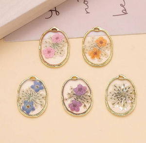 Porte-clés en résine de fleurs séchées, pendentif fait main en résine de fleurs pressées, porte-clés végétal, cadeau pour les passionnés de nature - Product Image 2