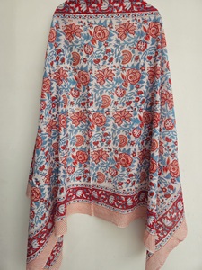 Pareo de algodón con estampado a mano, rojo y azul floral, ligero, estilo bohemio, para la playa, para mujer - Product Image 3