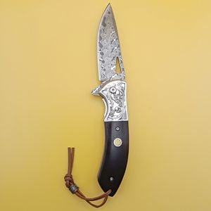 Cuchillo Plegable de Acero de Damasco SHARP POINT TRADES, Hoja Recta de 0.5mm de Grosor, Apertura con Perilla, Mango de Madera - Product Image 1