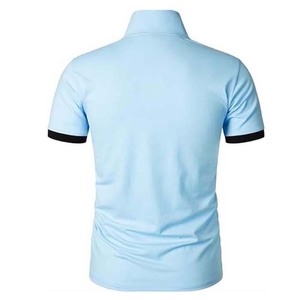 เสื้อโปโลแขนสั้นสีฟ้าอ่อนสำหรับผู้ชาย สีพื้น ลำลอง ติดกระดุมด้านหน้า ทรงปกติ ผ้าฝ้ายทอ - Product Image 3