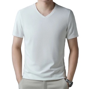 2024 nueva Camiseta básica de gofres para hombre, Color puro, manga corta, cuello en V, 7 colores y 6 tamaños, diseño en blanco de talla grande - Product Image 1