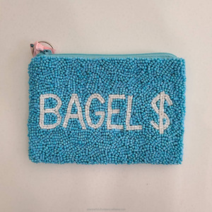 Porte-monnaie en perles faites à la main BAGEL Design pochette à fermeture éclair bleue personnalisée | Mini pochette brodée | Accessoire de mode en gros - Product Image 1