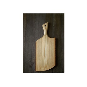 Planche à découper en bois rustique naturel, faite à la main, solide, pour la cuisine, planche de service avec poignée pour la maison et les cuisiniers professionnels - Product Image 6