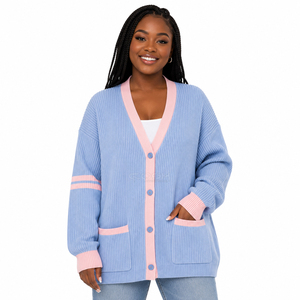 Cardigan en acrylique tricoté lavande avec bordure rose, col en V, manches longues, style décontracté, de la sororité Cosh International - Product Image 3