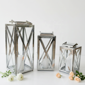 Lanternes porte-bougies classiques en acier inoxydable, faites à la main, durables, pour la décoration de la maison et du patio (vente en gros) - Product Image 1