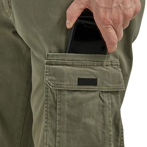 Pantalones Cargo clásicos para hombre a medida con características ajustables y bolsillos personalizados personalizables para uso laboral y uso diario - Product Image 4