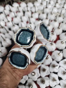 Poignée en agate faite à la main pour accessoires de meubles élégants - Product Image 4