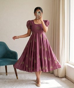 Robe midi en coton violet avec broderie papillon, vêtements décontractés pour femmes ethniques, design Inde Pakistan 86779 SHREE TEX- ST - 241 - Product Image 2