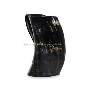 Mug en corne de buffle artisanal, texture rustique de qualité supérieure, matériau authentique, design élégant, cadeau traditionnel unique - Product Image 1