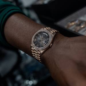 Reloj de Lujo de Edición Limitada con Correa de Acero Inoxidable de Alta Calidad para Hombre, Estilo Hip Hop, Esfera Negra Antigua con Diamantes - Product Image 2