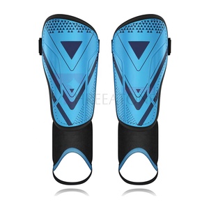 Protège-tibias en PU respirant et léger avec panneaux en mesh pour un confort rafraîchissant, conception flexible pour une mobilité améliorée, idéal pour les sports professionnels. - Product Image 1