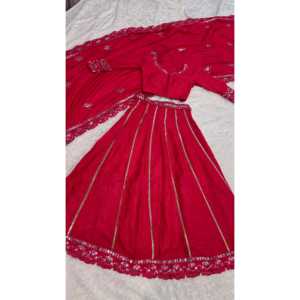 Vêtements de soirée pour femmes Lehenga Choli Ensembles élégants avec papier d'aluminium - Product Image 1