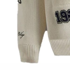 Cardigan en tricot crème pour femme, col en V, manches longues, style preppy, avec broderie lettre K et motif patch 1937 1951-52 - Product Image 3