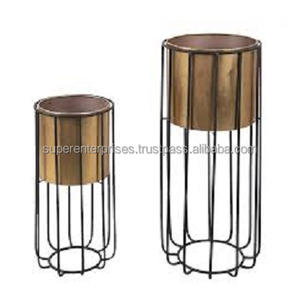 Jardinières en laiton de stockage de plantes à la maison exigeantes avec support de tige en métal de Base d'équilibre planteurs de plantes vertes en métal personnalisés faits à la main - Product Image 1