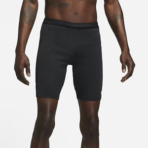 Shorts de compression décontractés pour hommes de qualité supérieure, vêtements de sport entièrement personnalisés avec un design tendance, shorts de sport pour hommes à séchage rapide - Product Image 4