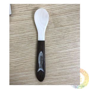 Cuchara de Concha Marina Hecha a Mano en Vietnam, Vajilla de Conchas Premium para el Hogar, Cocina, Restaurante y Distribución al por Mayor - Product Image 1