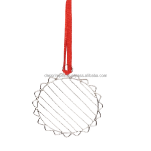 Acheter Impex Decor fait à la main entier pas cher Lase trou porte suspendus ornement martelé métal unique suspendus ornements décoratifs en fer - Product Image 1