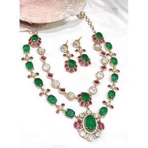 Ensemble collier et boucles d'oreilles en moissanite plaqué or de qualité supérieure, élégant et raffiné, pour un cadeau de mariage ou une tenue de soirée - Bijoux classiques pour femmes - Product Image 1