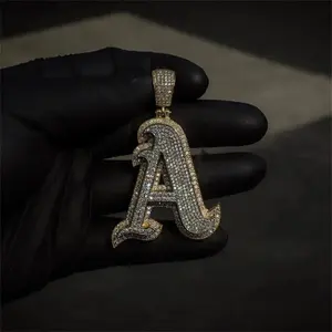 Colgante de Plata de Ley con Moissanita Redonda de 3 Quilates, Personalizable con Cualquier Letra, Chapado en Oro para Mujer - Product Image 3