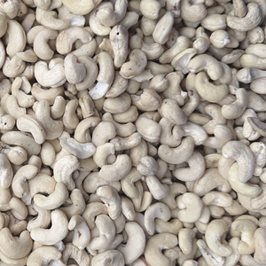 เม็ดมะม่วงหิมพานต์คุณภาพดีที่สุด ราคาสากล แบบ WW180 เม็ดมะม่วงหิมพานต์ซานติโก เวียดนาม ปลอดภาษี - Product Image 1