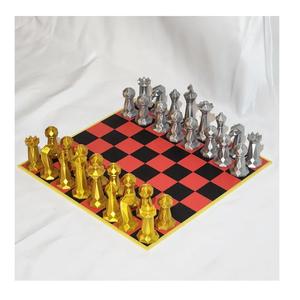 Juego de Ajedrez Staunton de Lujo con Damas Adicionales |   Tapete de Ajedrez de Silicona con Patrón de Madera Personalizado, Piezas de Ajedrez de Resina Ponderadas de Alta Calidad - Product Image 5