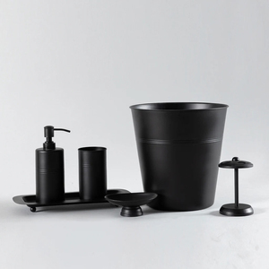 Juego de Accesorios de Baño de Seis Piezas de Metal con Acabado Negro Único, para Uso en Interiores, Hoteles y Resorts - Product Image 3
