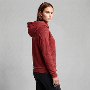 เสื้อฮู้ดผู้หญิงสีแดง ยี่ห้อ WARPRO INDUSTRY ผ้าถักเนื้อเดียวนุ่ม สีพื้น แต่งดีเทลขาดๆ ทำจากผ้าฝ้าย 100% ซักแล้ว ระบายอากาศได้ดี พิมพ์ลายดิจิทัล สไตล์ลำลองสำหรับฤดูใบไม้ร่วง - Product Image 6