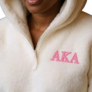 Sudadera con Capucha de Felpa AKA Ivory Cozy, Logotipo Bordado en Rosa, Sudadera de Sherpa para Mujer, Ropa de Hermandad Griega, OEM ODM - Product Image 3