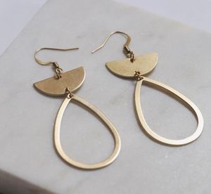 Pendientes de Oreja de Latón con Piedra de Tigre, Hechos en India, Color Dorado - Un Par - Product Image 6