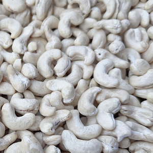 Nueces de Anacardo W180 W320 W240 de Vietnam, Listas para Enviar, a Granel y Baratas, Bajo MOQ - Product Image 1