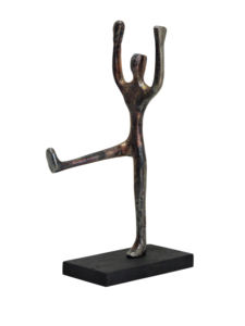 Escultura Moderna Abstracta de Figura Humana en Aluminio - Estatua Metálica de Hombre Hecha a Mano - Decoración Contemporánea para Mesa de Oficina u Hogar - Product Image 4
