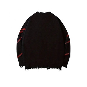 Pull en tricot noir pour homme avec imprimé lettres rouges et ourlet effiloché, manches longues, vêtement d'hiver, style urbain américain, USA - Product Image 2