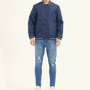 เสื้อแจ็คเก็ตวาร์ซิตี้แบบ unisex กันลม น้ำหนักเบา กันน้ำ ระบายอากาศได้ดี มีฮู้ด ซิปเต็มตัว เหมาะสำหรับวิ่งออกกำลังกายกลางแจ้งและเล่นกีฬา - Product Image 3