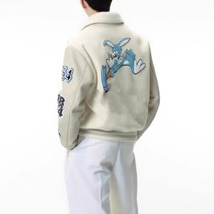 Vestes universitaires pour hommes avec corps en laine, motif chenille brodé, col montant, style baseball. - Product Image 4