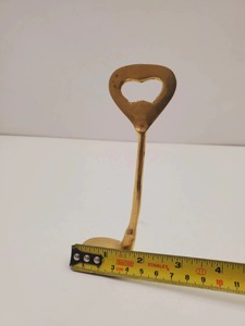 Ouvre-bouteille en métal doré en forme de balle de golf, design sportif élégant, outil de bar pour la maison, la cuisine et le bar, vente en gros depuis l'Inde - Product Image 5