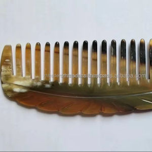 Peigne en corne de buffle d'eau de qualité supérieure, fait à la main, écologique, respectueux de la peau, couleurs noires, prix de gros, utilisation en salon, direct - Product Image 1