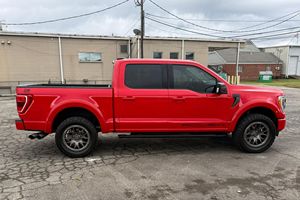 Auto Usado Especial Ford F-150 XLT Roush 4x4 2022, Listo para Enviar a Todo el Mundo - Product Image 2