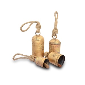 Carillon à vent antique plaqué or de forme ronde avec corde de suspension, décoration artisanale pour la maison - Product Image 1