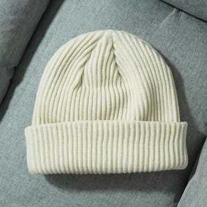 Affordable Price Custom Unisex Acrylic Beanie Hat Solid Color <b>Winter</b> <b>Cap</b> Cuffed Design Casual Style - Product Image 3