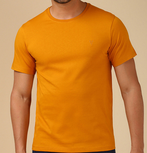 Camiseta de Hombre Personalizada de Alta Calidad OEM, Transpirable, Cómoda, Ecológica, 100% Algodón, Estilo Casual Urbano - Product Image 1