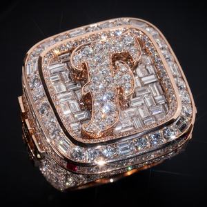 Anillo de cóctel AMBER JEWELS BKK con letra, unisex, oro macizo de 18K, chapado en rodio, piedra natural, corte brillante, engaste pavé, estilo hip-hop - Product Image 4